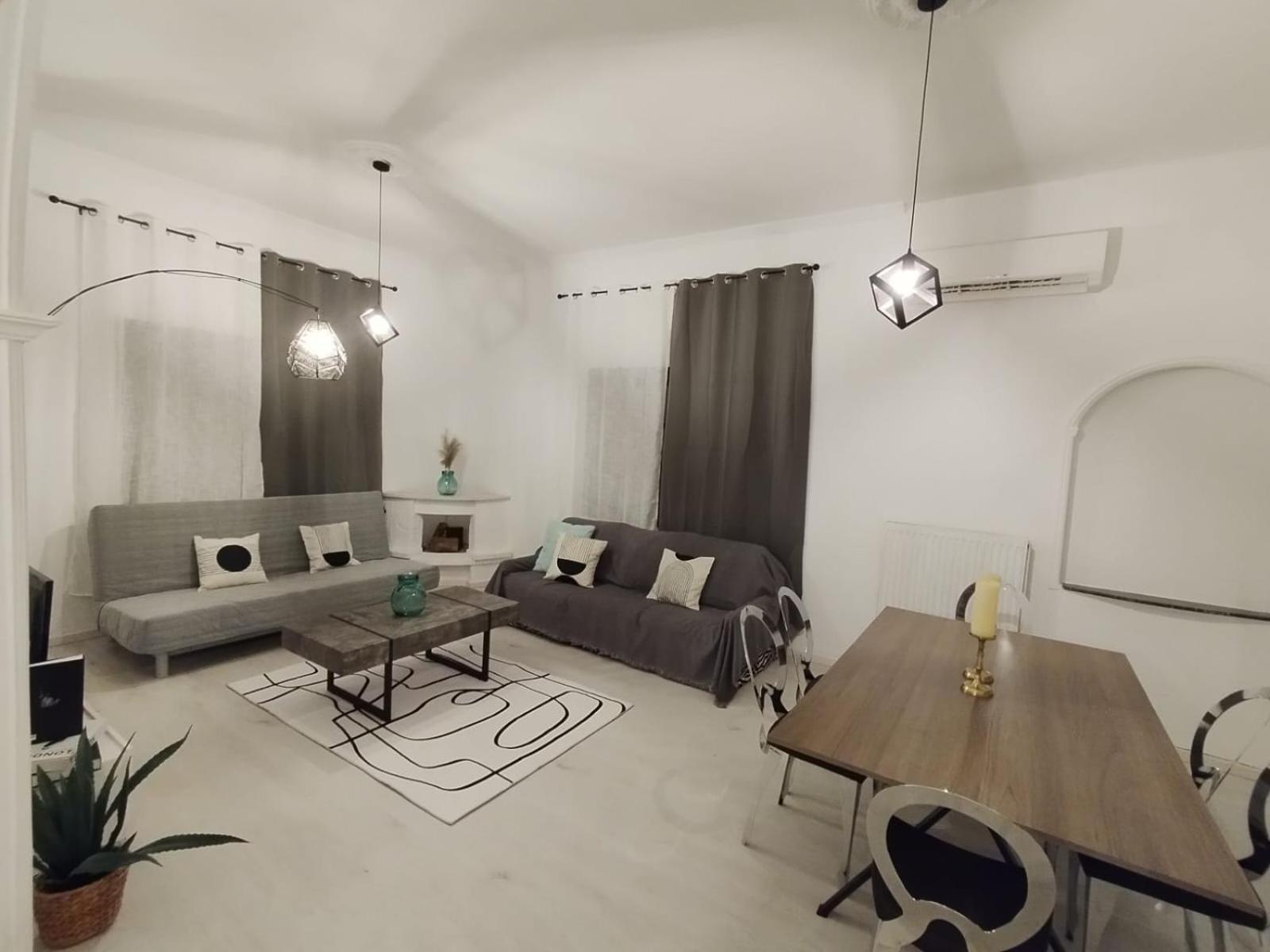 Black N' White Cozy Housegarden Alexandroúpoli Extérieur photo