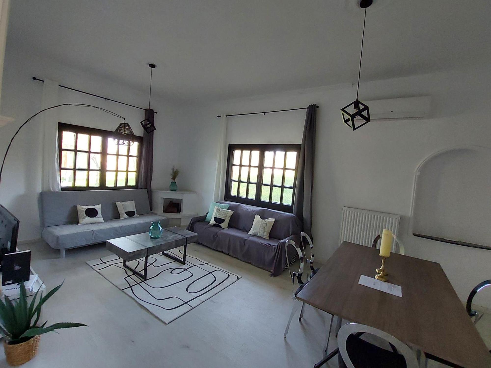 Black N' White Cozy Housegarden Alexandroúpoli Extérieur photo